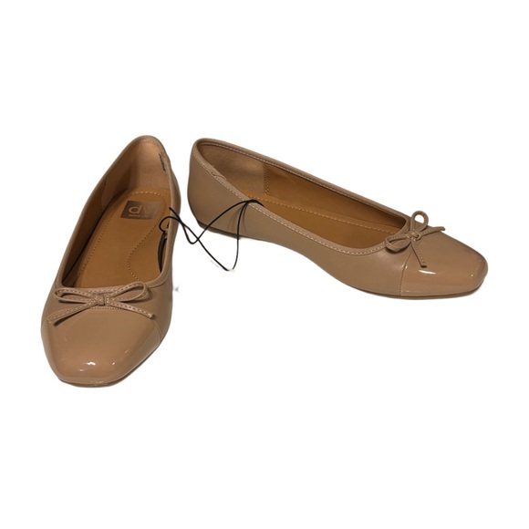 Dolce Vita Tan Leather Flats - Picture 2 of 9